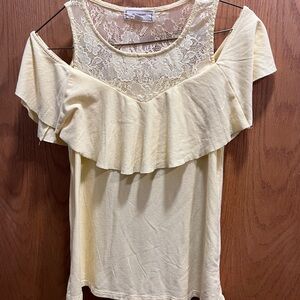 Chic Lace Cold Shoulder Blouse in yellow